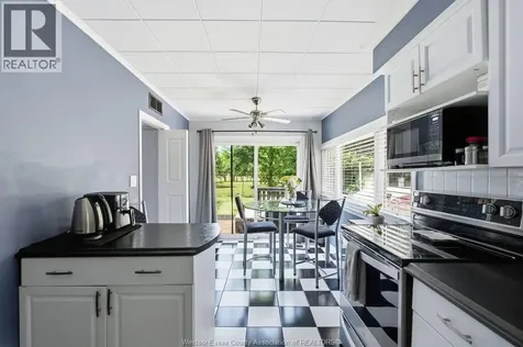 1569 Central Avenue Windsor ON N8Y 2V7