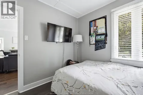 1569 Central Avenue Windsor ON N8Y 2V7