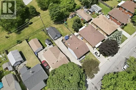 1569 Central Avenue Windsor ON N8Y 2V7