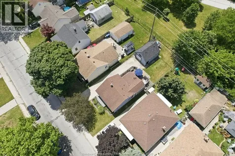 1569 Central Avenue Windsor ON N8Y 2V7