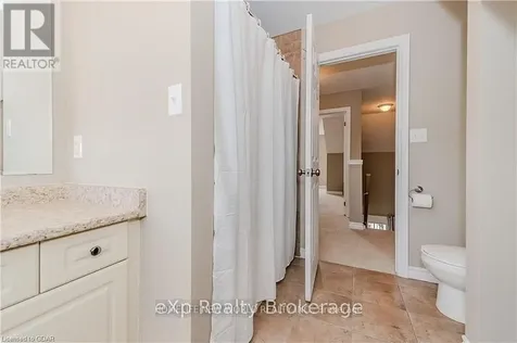 15 Carere Crescent Guelph (victoria North) ON N1E 0K4