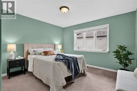 11 Garden Drive Smithville ON L0R 2A0
