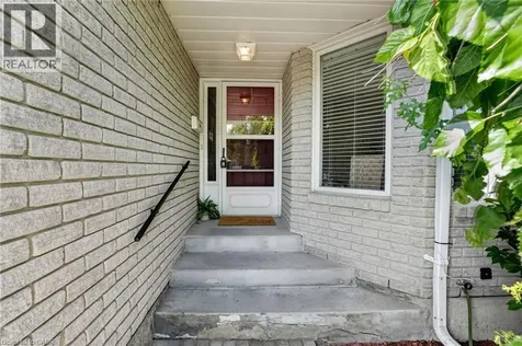 11 Garden Drive Smithville ON L0R 2A0