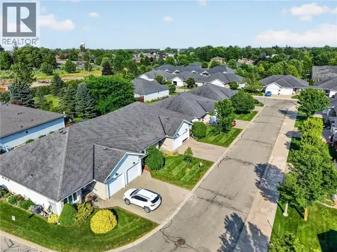 11 Garden Drive Smithville ON L0R 2A0