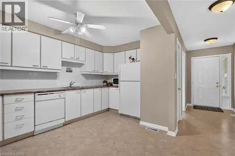 11 Garden Drive Smithville ON L0R 2A0