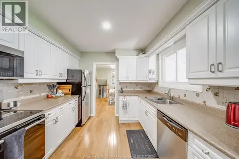 10 Phyllis Avenue Chatham ON N7M 3B9