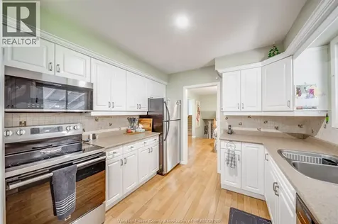 10 Phyllis Avenue Chatham ON N7M 3B9