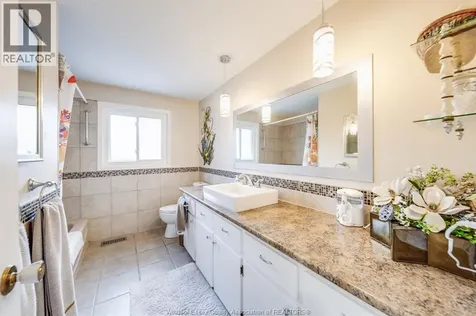 10 Phyllis Avenue Chatham ON N7M 3B9