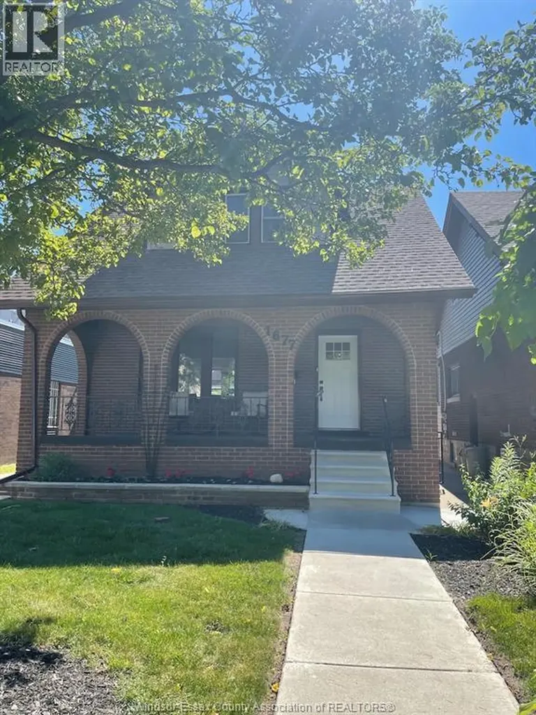 1677 Victoria Avenue Windsor ON N8X 1P6