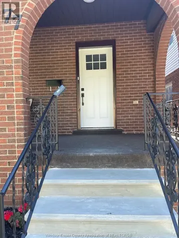 1677 Victoria Avenue Windsor ON N8X 1P6