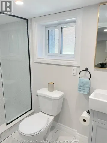 1677 Victoria Avenue Windsor ON N8X 1P6