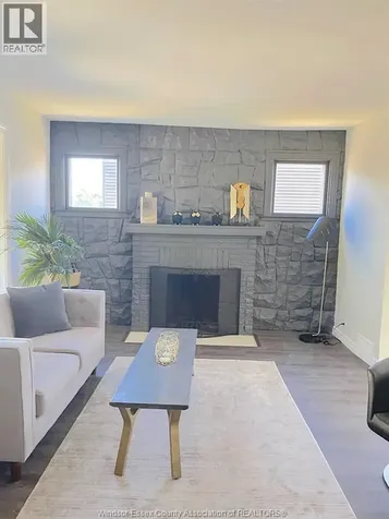 1677 Victoria Avenue Windsor ON N8X 1P6