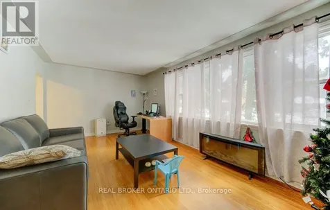 109 Eton Drive Kitchener ON N2B 1N1