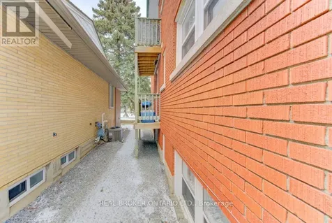 109 Eton Drive Kitchener ON N2B 1N1