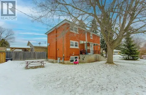 109 Eton Drive Kitchener ON N2B 1N1