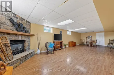4 Davis Lane Rideau Lakes ON K7A 4S5