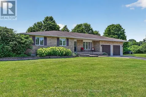 4 Davis Lane Rideau Lakes ON K7A 4S5