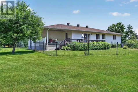 4 Davis Lane Rideau Lakes ON K7A 4S5