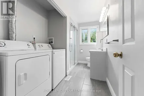 1197 Maitland Avenue Ottawa ON K2C 2B8