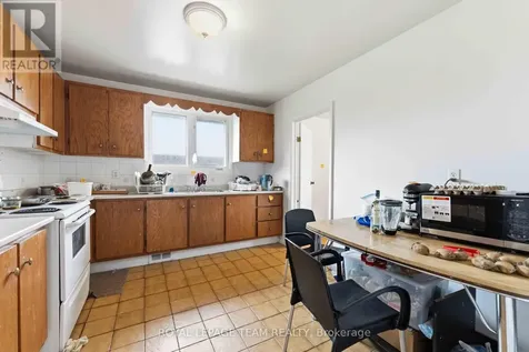 1197 Maitland Avenue Ottawa ON K2C 2B8