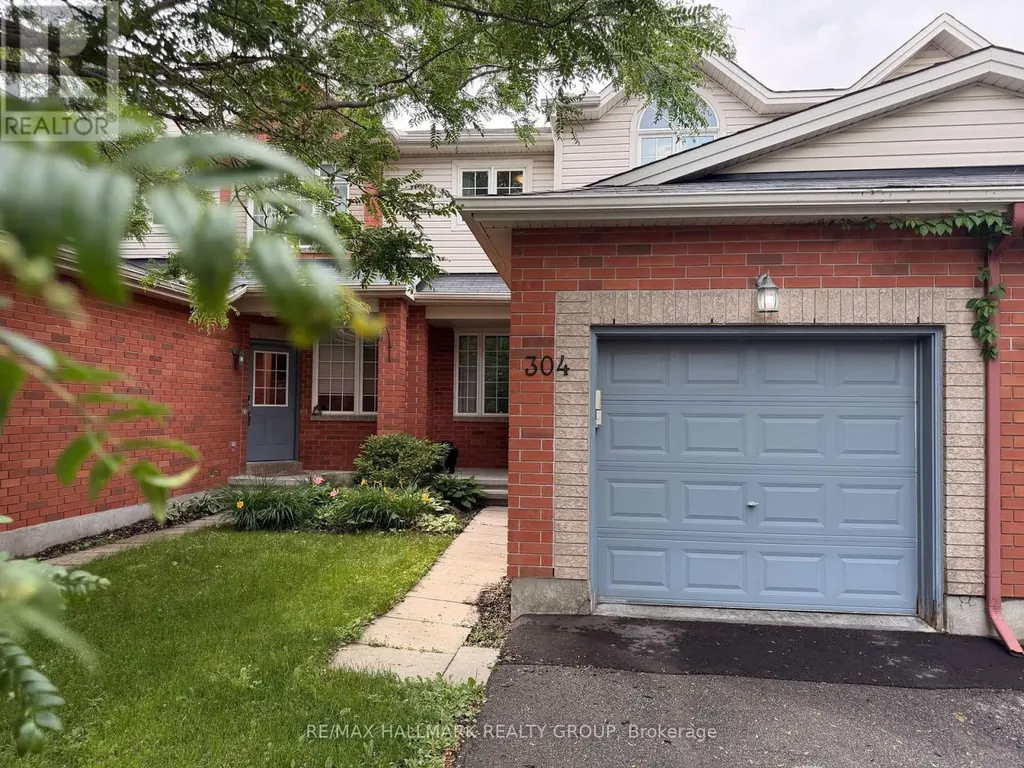 304 Applecross Crescent Ottawa ON K2K 0C4