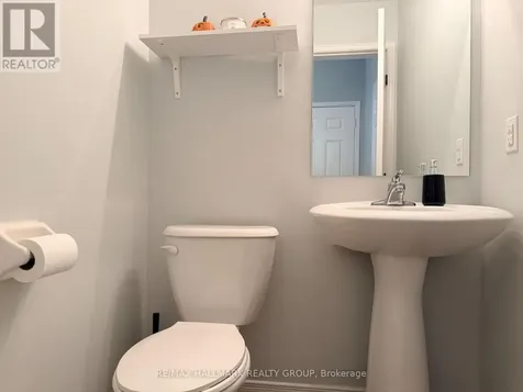 304 Applecross Crescent Ottawa ON K2K 0C4