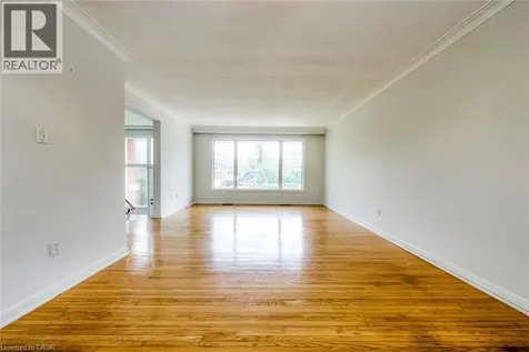 530 Lees Lane Oakville ON L6L 4T4