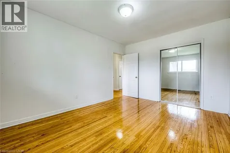 530 Lees Lane Oakville ON L6L 4T4