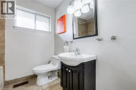530 Lees Lane Oakville ON L6L 4T4
