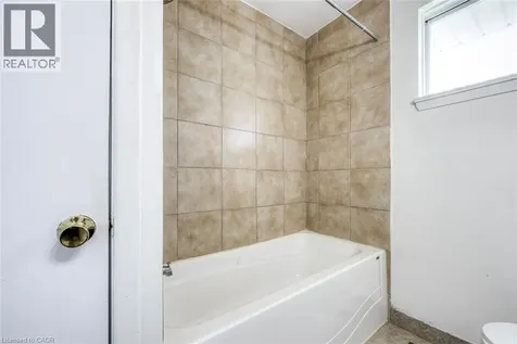 530 Lees Lane Oakville ON L6L 4T4