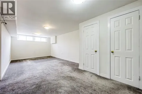 530 Lees Lane Oakville ON L6L 4T4