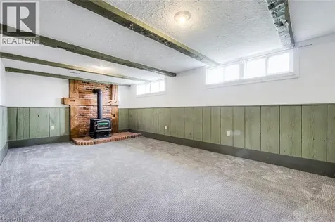 530 Lees Lane Oakville ON L6L 4T4