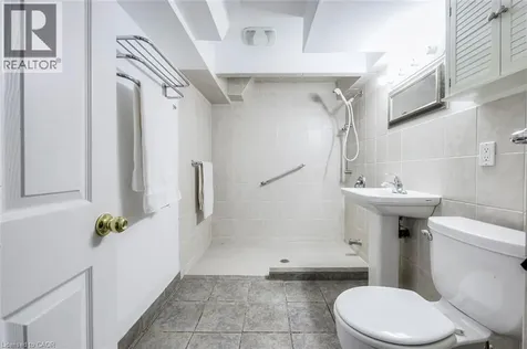 530 Lees Lane Oakville ON L6L 4T4