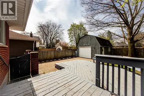 530 Lees Lane Oakville ON L6L 4T4