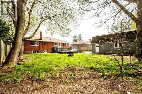 530 Lees Lane Oakville ON L6L 4T4