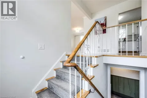 530 Lees Lane Oakville ON L6L 4T4