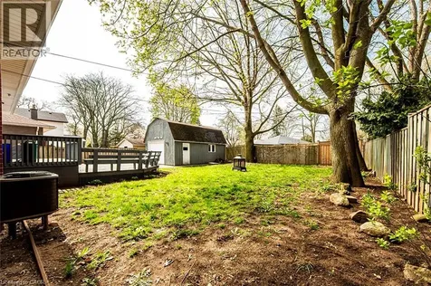 530 Lees Lane Oakville ON L6L 4T4