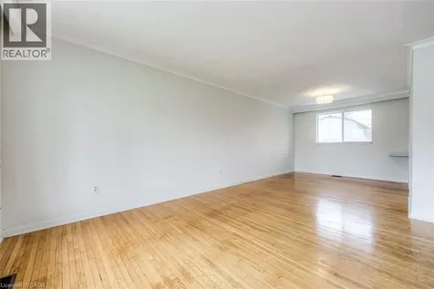 530 Lees Lane Oakville ON L6L 4T4