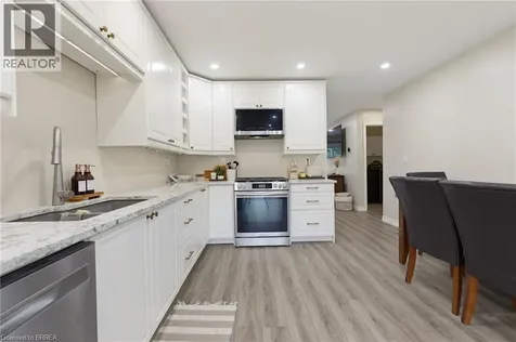 125 Whitlaw Way Paris ON N3L 4C9