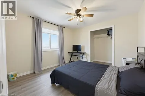 125 Whitlaw Way Paris ON N3L 4C9