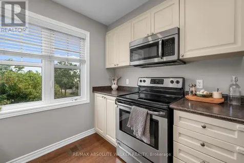 156 Sunshine Crescent Ottawa ON K4A 0V3