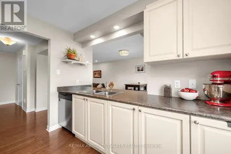 156 Sunshine Crescent Ottawa ON K4A 0V3