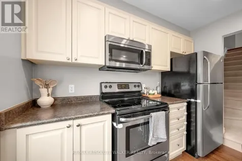 156 Sunshine Crescent Ottawa ON K4A 0V3