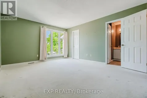 6 Forsyth Lane Ottawa ON K2H 9H1