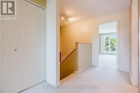 6 Forsyth Lane Ottawa ON K2H 9H1