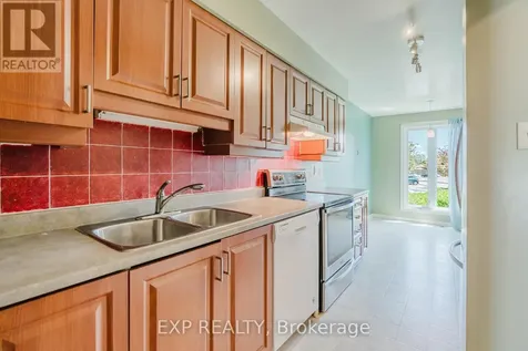 6 Forsyth Lane Ottawa ON K2H 9H1
