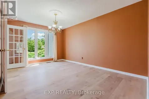 6 Forsyth Lane Ottawa ON K2H 9H1