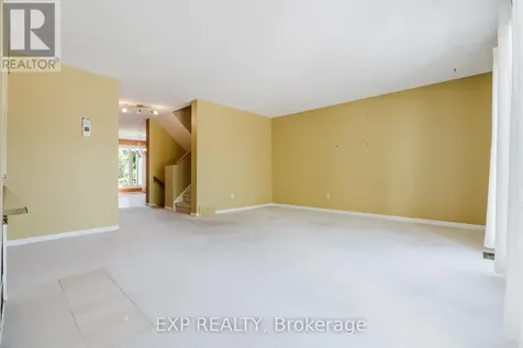 6 Forsyth Lane Ottawa ON K2H 9H1