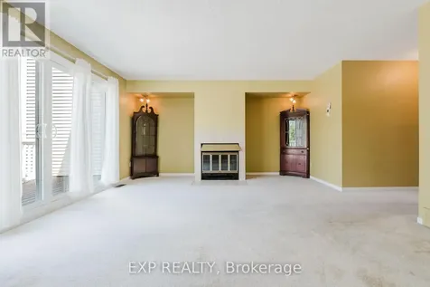 6 Forsyth Lane Ottawa ON K2H 9H1