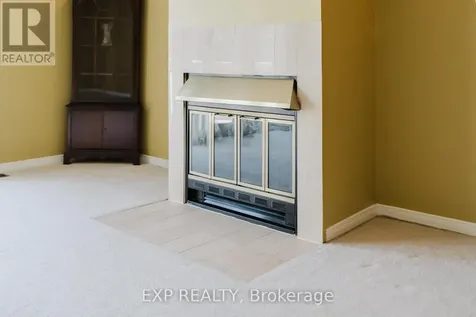 6 Forsyth Lane Ottawa ON K2H 9H1